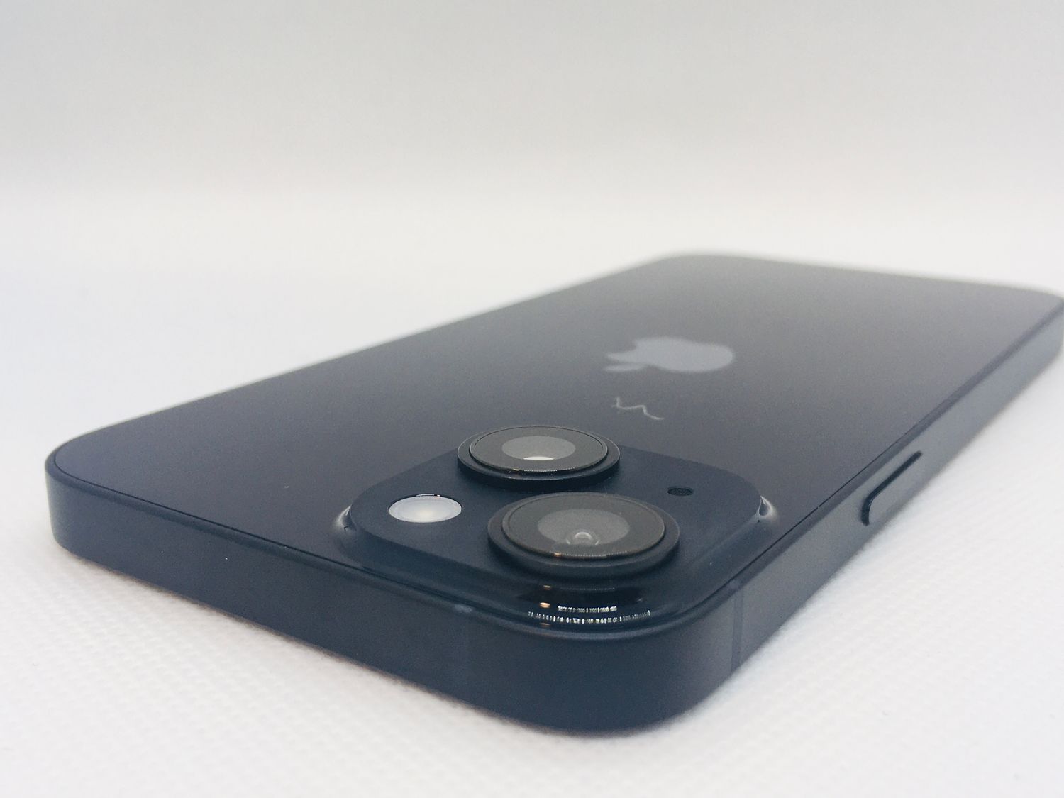ムスビー｜306009Uバッテリー容量100％【新品同様】iPhone14 128GB 