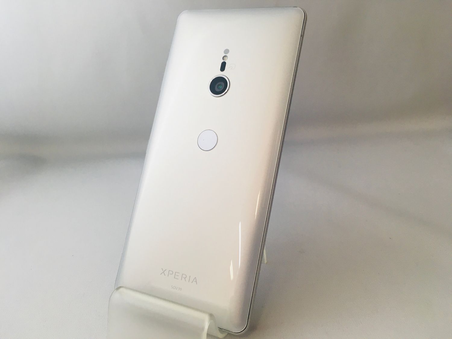 ムスビー｜3041019D【美品】XperiaXZ3/SOV39(ホワイトシルバー  