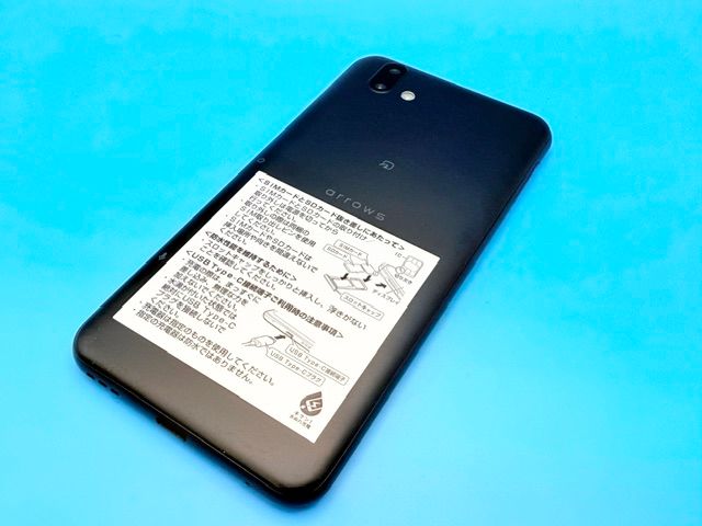 6071003D�����ʡ�arrows J/901FJ(�֥�å�)Y!mobile��