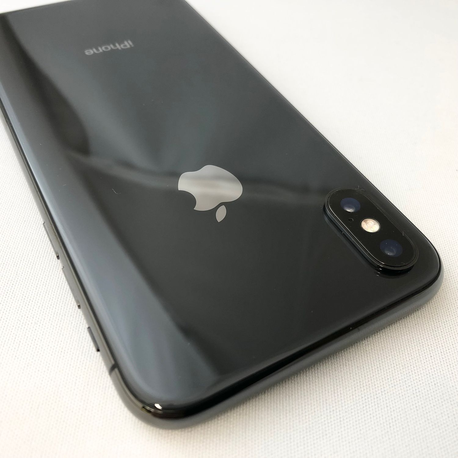 ムスビー｜B/t94% 2101016D【超美品】iPhoneX 256GB(スペースグレー  