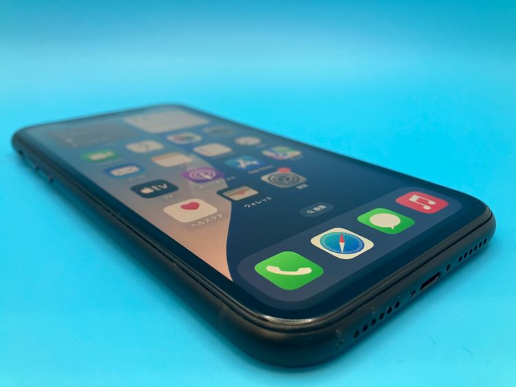 6051002D�����ʡ�iPhoneXR 128GB(�֥�å�)