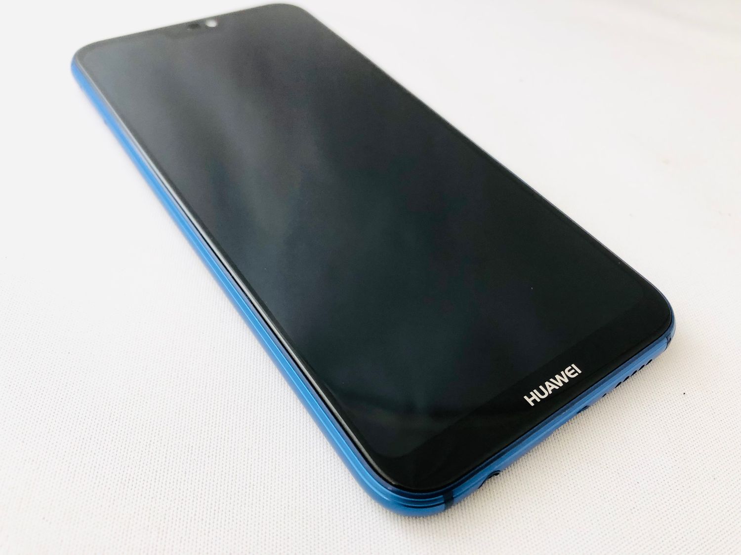 ムスビー｜SIMロック解除済！3091011D【新品同様】HUAWEI P20 lite 