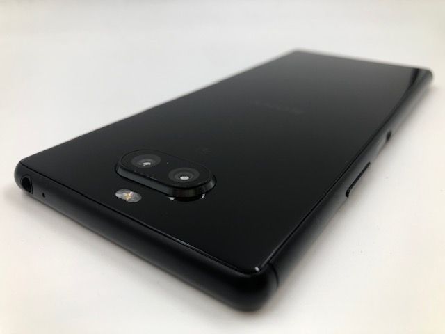 ムスビー｜SIMロック解除済 4052020K【美品】Xperia 8/SOV42(ブラック 