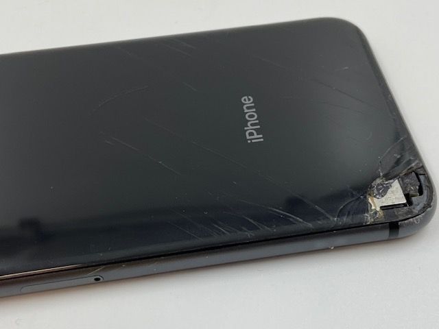 òʡSIMե꡼ 5052010KڥʡiPhone8 64GB(ڡ쥤)