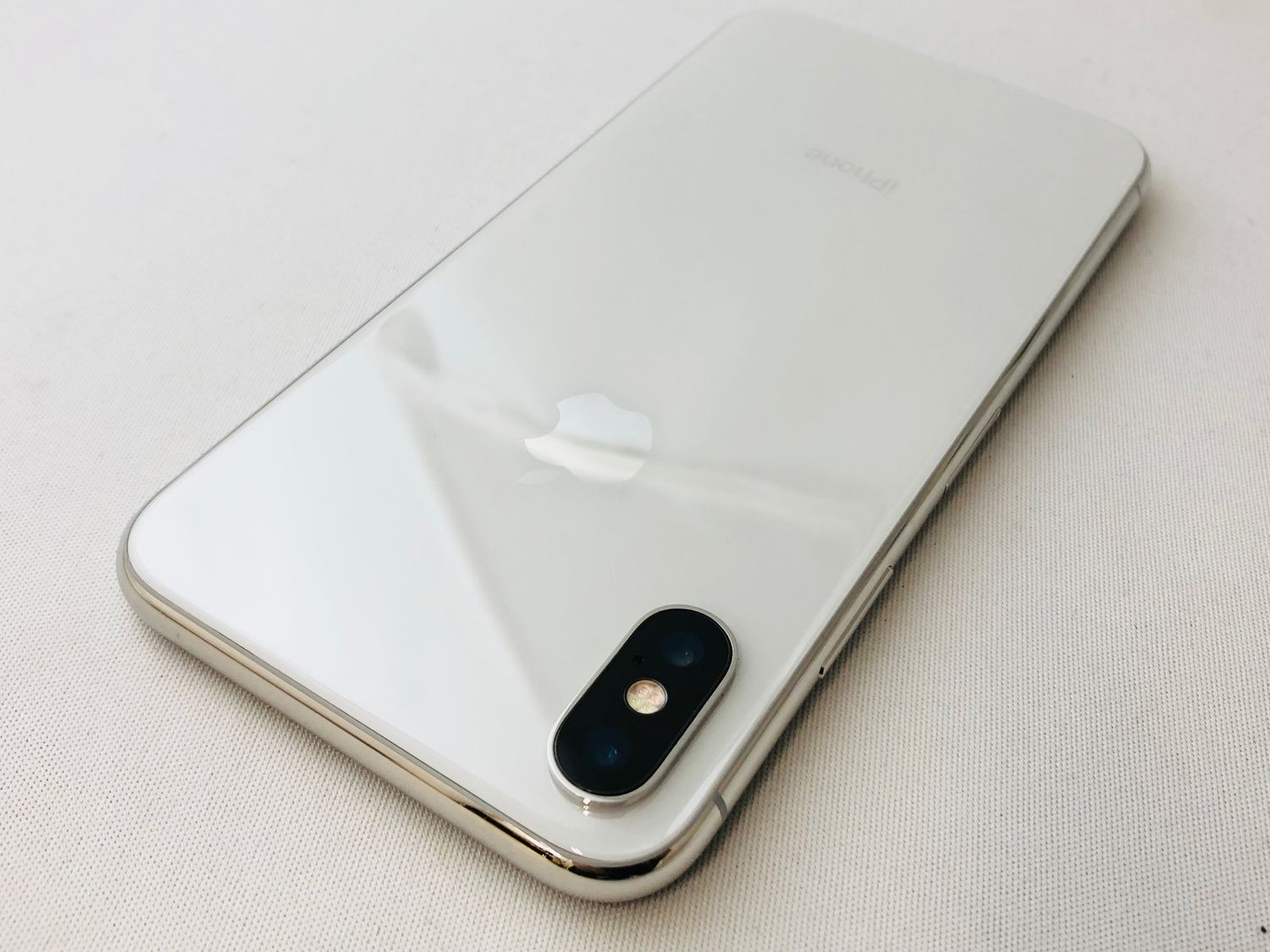 ムスビー｜B/t100% 3101021D【優良中古品】iPhoneX 64GB(シルバー)SIM 