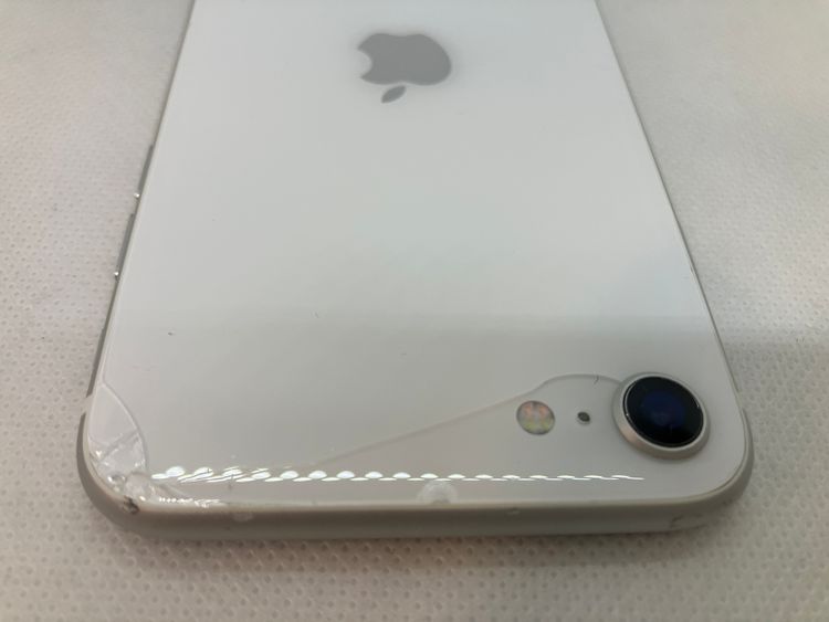606005U���̾�����ʡ�iPhoneSE��2���� 256GB(�ۥ磻��)