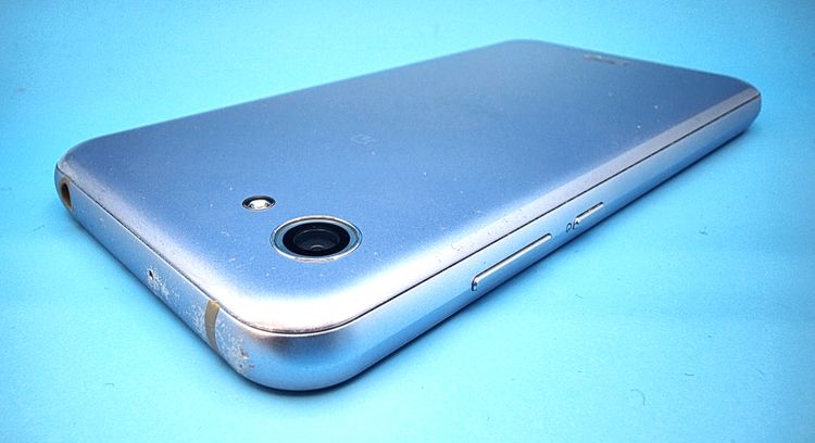 6041006D�����ʡ�AQUOS R Compact/701SH(���᥸���ȥѡ��ץ�)