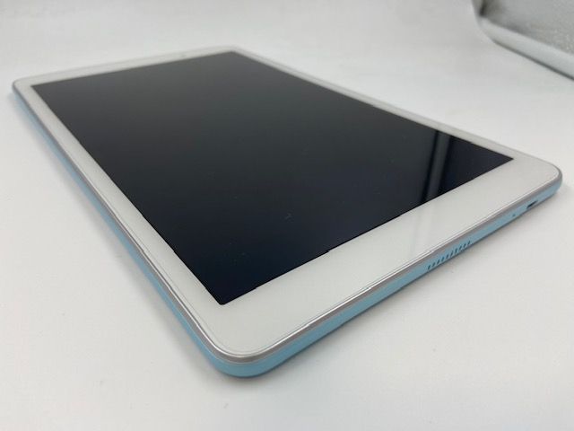 SIMロック解除済 5102014K【新品同様】Qua tab 02/HWT31(エアリーブルー)