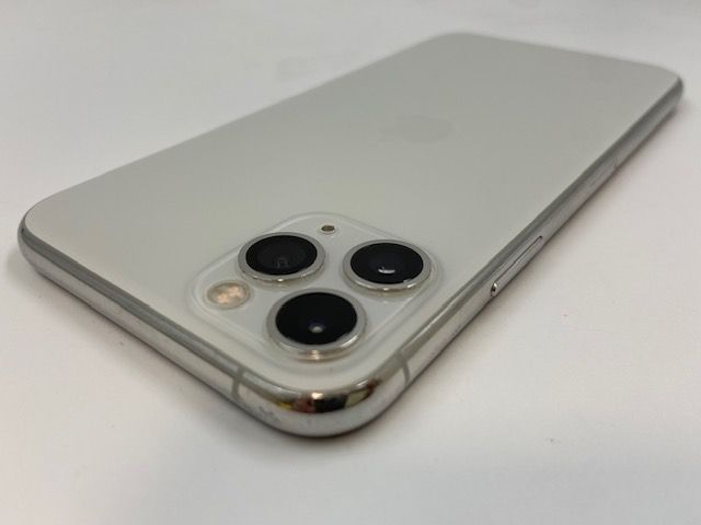 特価品!SIMフリー 5102012K【美品】iPhone11Pro 256GB(シルバー)