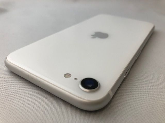 ムスビー｜特価品！SIMフリー！4011022D【新品同様】iPhoneSE 第2世代  