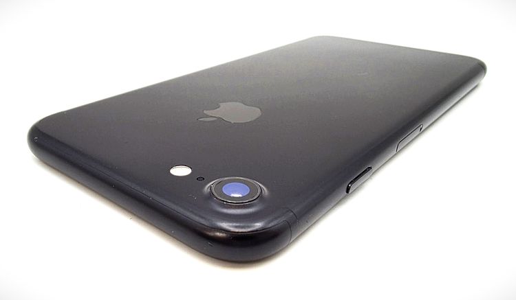 6021008D�����ʡ�iPhone7 32GB(�֥�å���