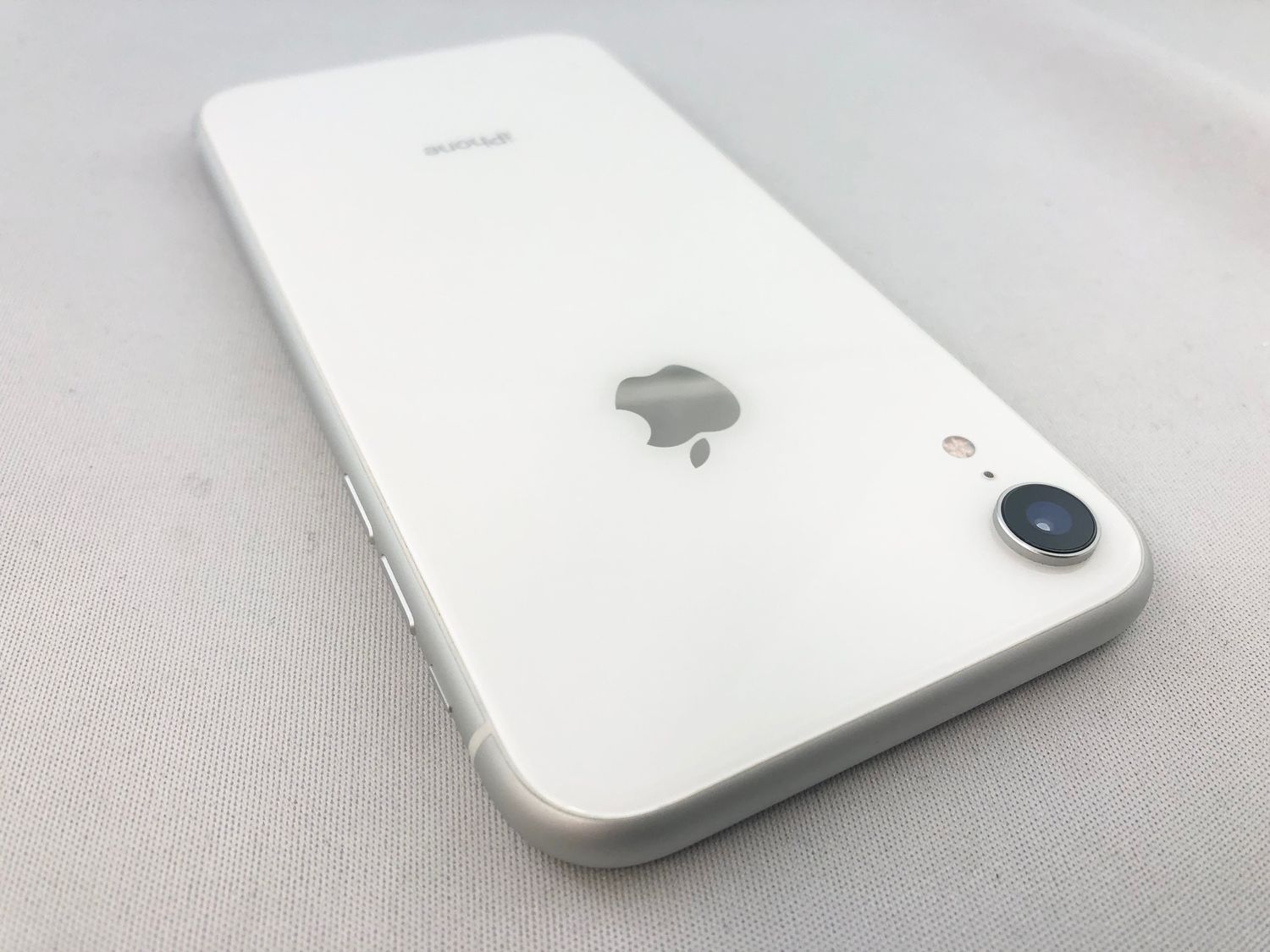 ムスビー｜B/t92% 2031008D【新品同様品】iPhoneXR 64GB(ホワイト)SIM 