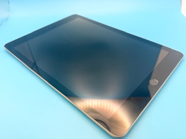 6081001D��Ķ���ʡ�iPad��6���� 128GB(���ڡ������졼)Wi-Fi��ǥ�