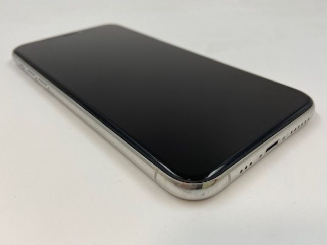 特価品!SIMフリー 5102012K【美品】iPhone11Pro 256GB(シルバー)