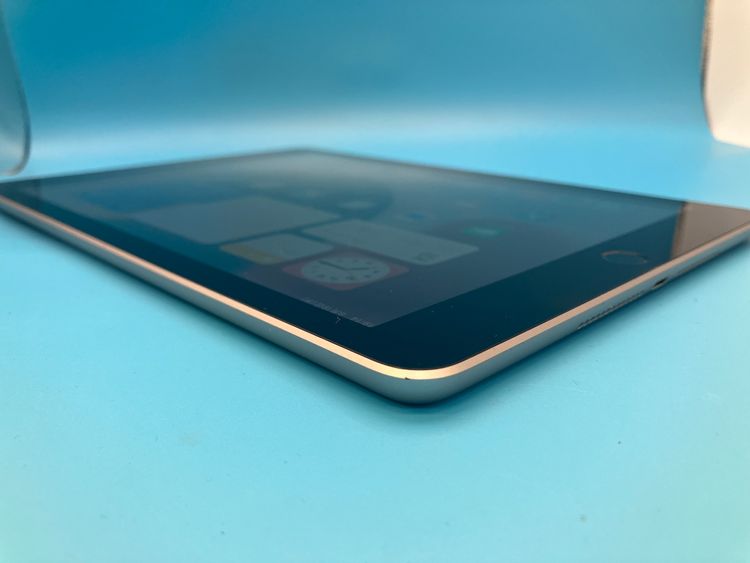 6081008D��Ķ���ʡ�iPad��6���� 32GB(���ڡ������쥤)Wifi����