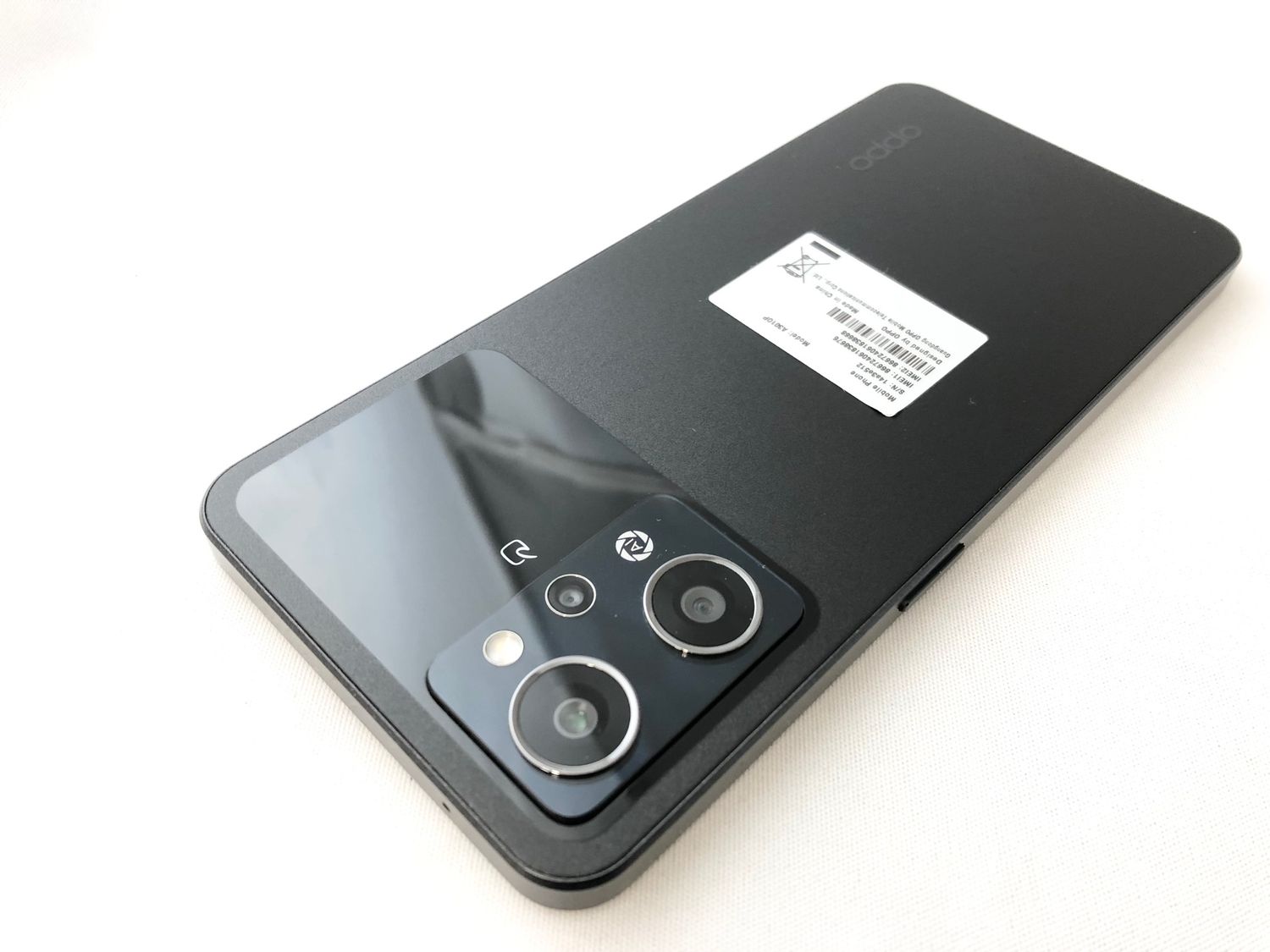 ムスビー｜SIMフリー！3111027D【新品同様品】OPPO Reno9A/A301OP 