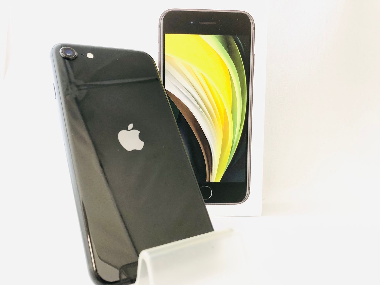 超美品】SIMフリー iPhone SE 第2世代 64GB ブラック 保証あり 2021/12 