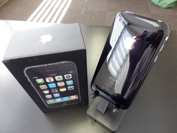 ☆残債なし！美品☆softbank iPhone3G 8GB ブラック　iOS2.0【A0413】