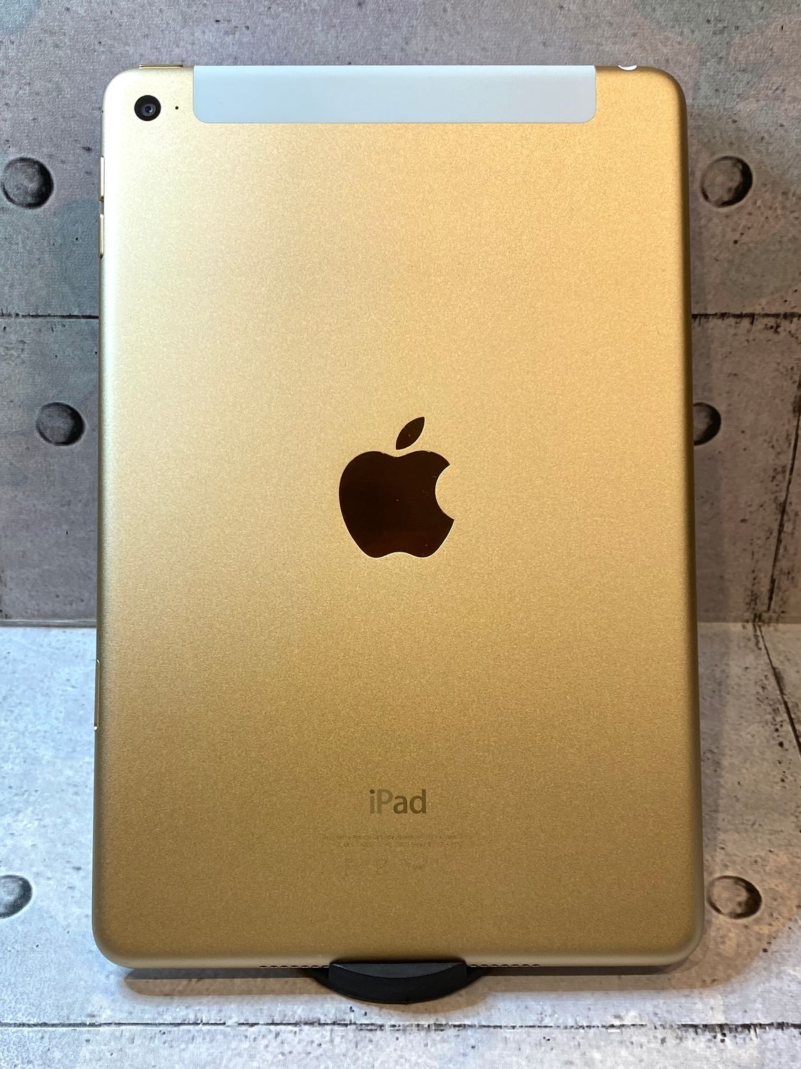 ムスビー｜【美品】 iPad mini4 128GB GOLD SIMフリー 送料無料【iPad  