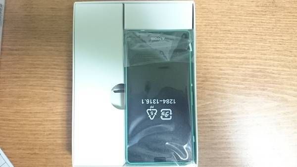 ¨ȯ�� ��xperia z3 compact so02g �ߥ��