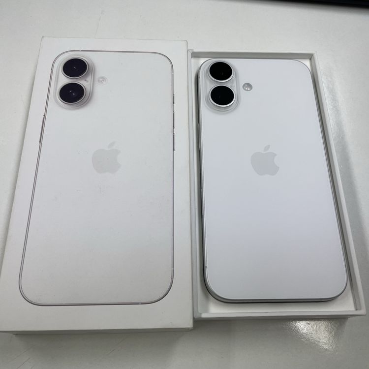 iPhone 16