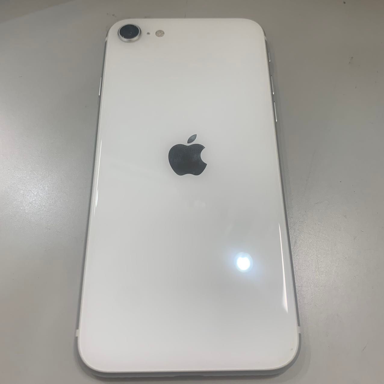 買取強化中?】Apple iPhone SE 第2世代 64GB バッテリー最大容量100 