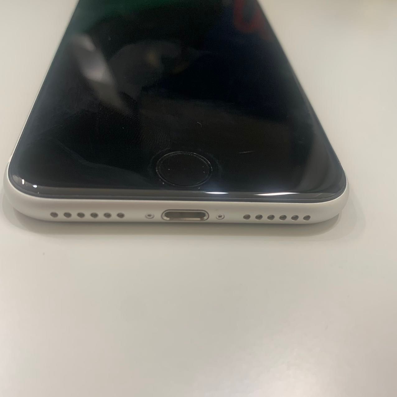 ムスビー｜Apple iPhone SE（第2世代）64GB ホワイト 電池86％ Apple 