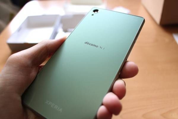 ムスビー｜Xperia Z3 SO-01G シルバーグリーン 送料無料 携帯 白ロム 