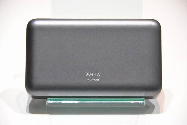 �ڶ����ʡ�Ƚ��� Huawei 304HW Pocket WiFi����°��ͭ��