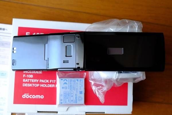 ��������šۡڥ����ʤ����ٻ��� docomo F-10B �֥�å� �����