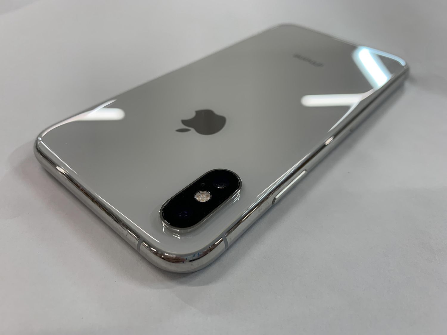 ムスビー|Apple iPhone XS 256GB SIMフリー シルバー NTE12J/A ムスビー|Apple iPhone XS 256GB SIMフリー シルバー NTE12J/A