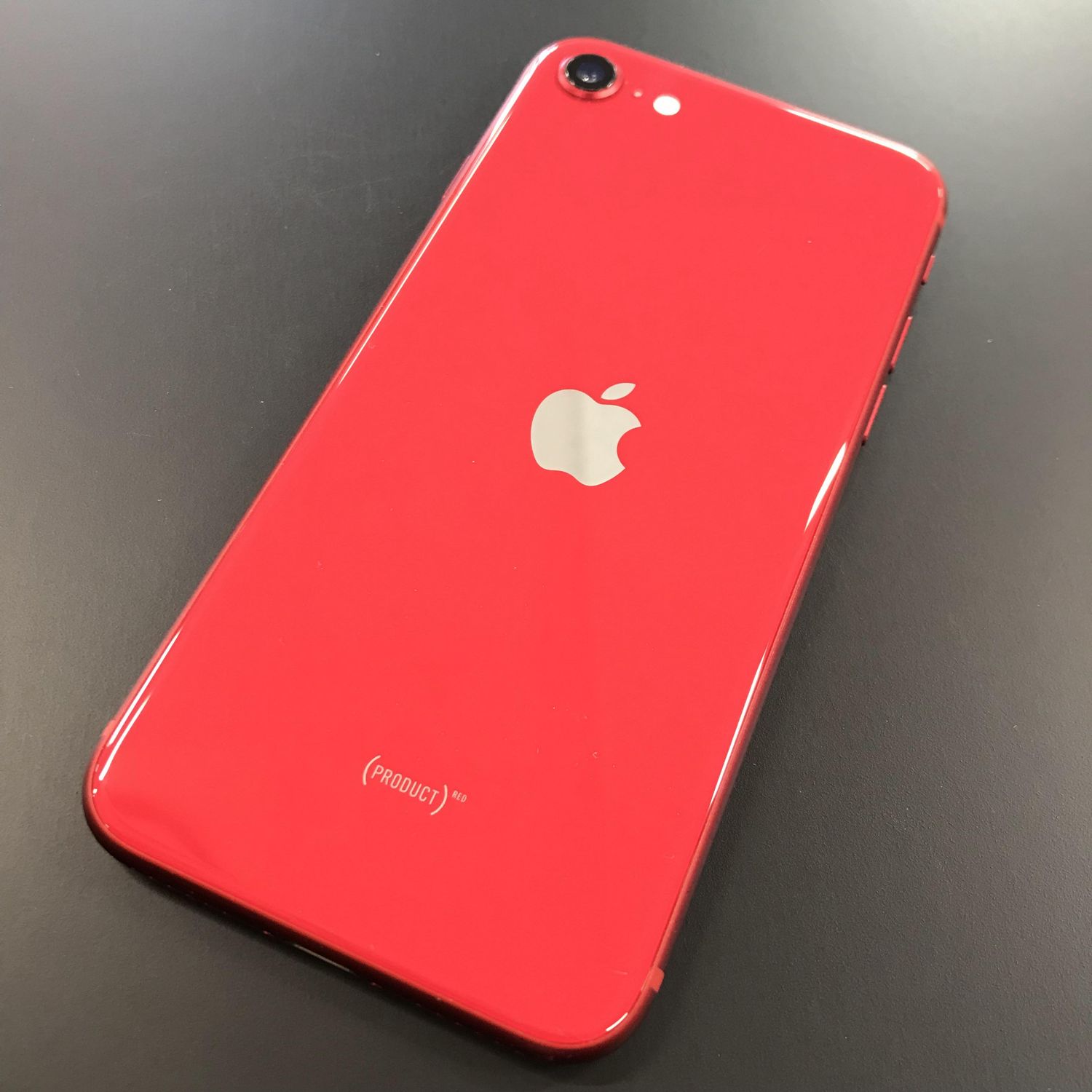 iPhone SE ※訂正　第二世代　６４GB iPhone SE ※訂正 第二世代 64GB