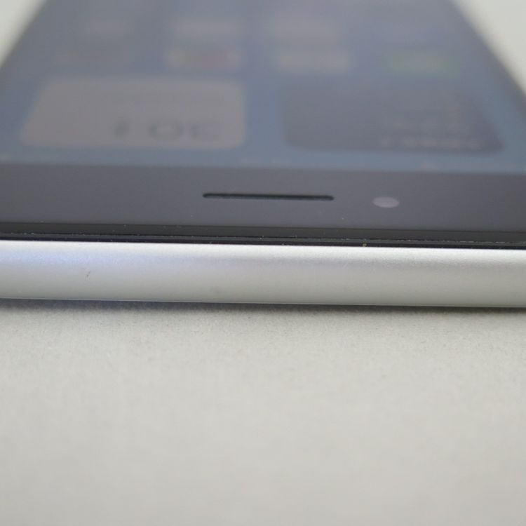 iPhone SE 2 64GB 2 ۥ磻 au SIMå 