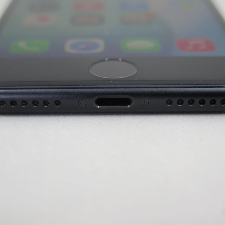 iPhone SE 2 64GB ��2���� �֥�å� au SIM���å�����������