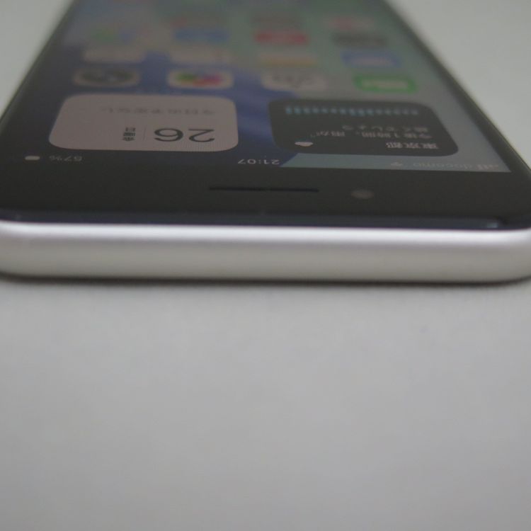 iPhone SE 3 ��3���� 64GB �������饤�� docomo SIM���å�����������