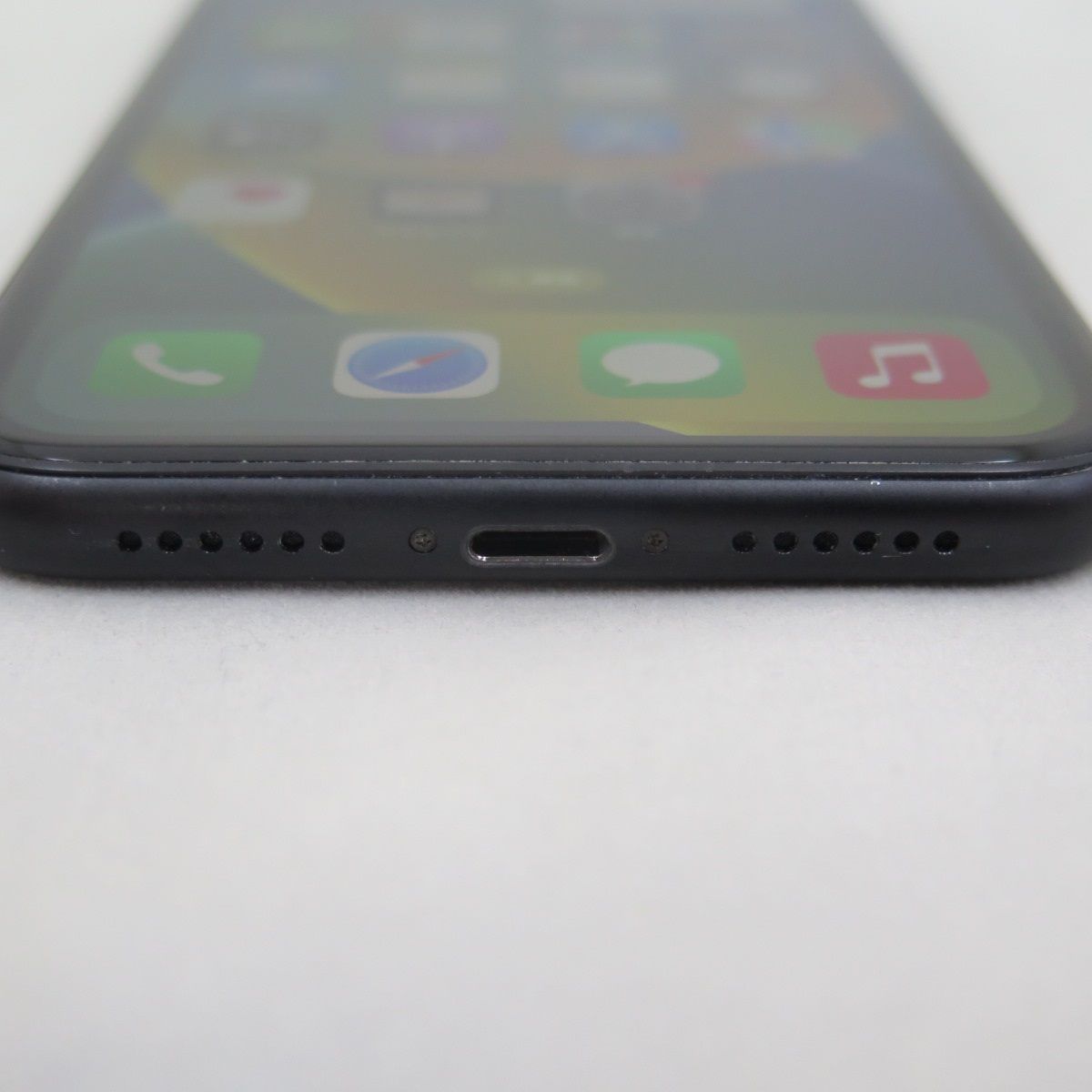 ムスビー｜iPhone XR 256GB ブラック docomo SIMロック解除済 中古品 