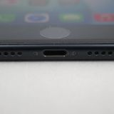 iPhone SE 3 ��3���� 64GB �ߥåɥʥ��� docomo SIM���å�����������