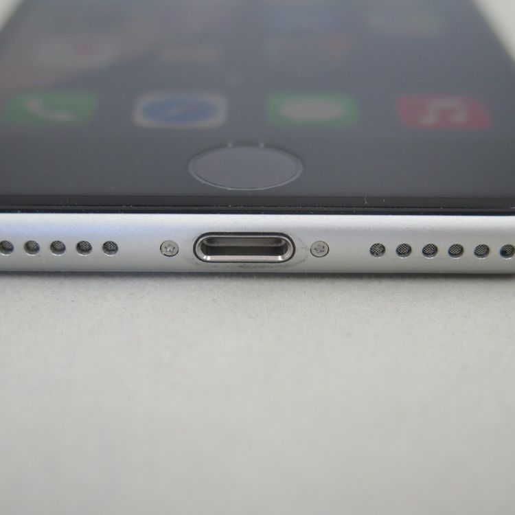 iPhone SE 2 64GB 2 ۥ磻 au SIMå 