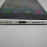 iPhone SE 3 ��3���� 64GB �������饤�� docomo SIM���å�����������