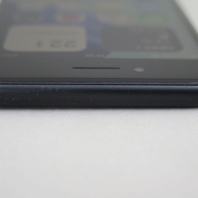 iPhone SE 2 64GB ��2���� �֥�å� docomo SIM���å�����������