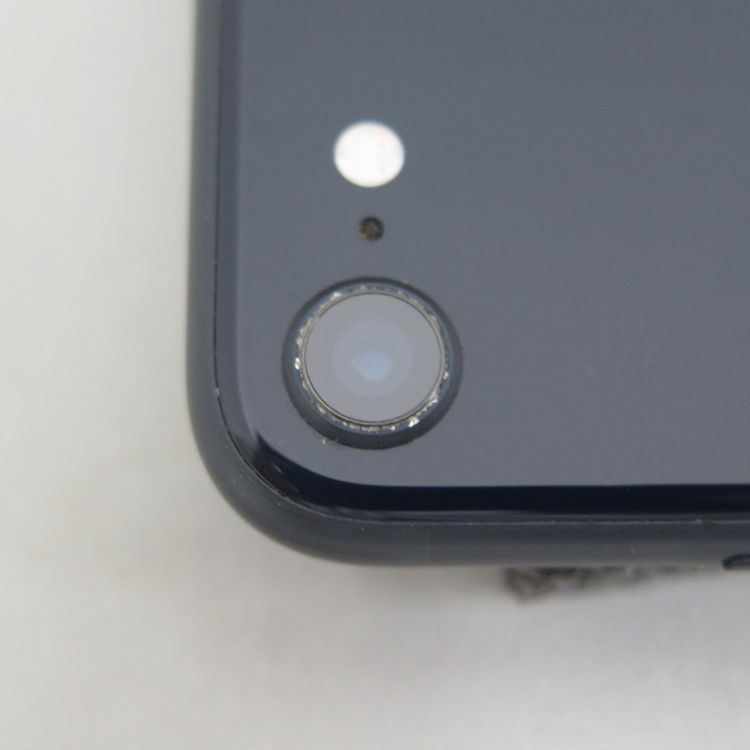 iPhone SE 3 64GB ��3���� �ߥåɥʥ��� docomo SIM���å�����������