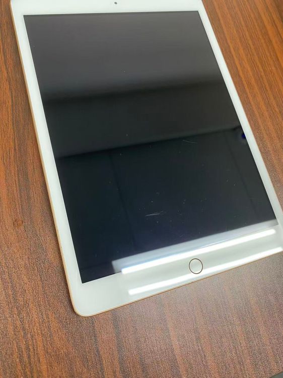 ����94��Apple iPad ��7���� Wi-Fi��128GB Gold