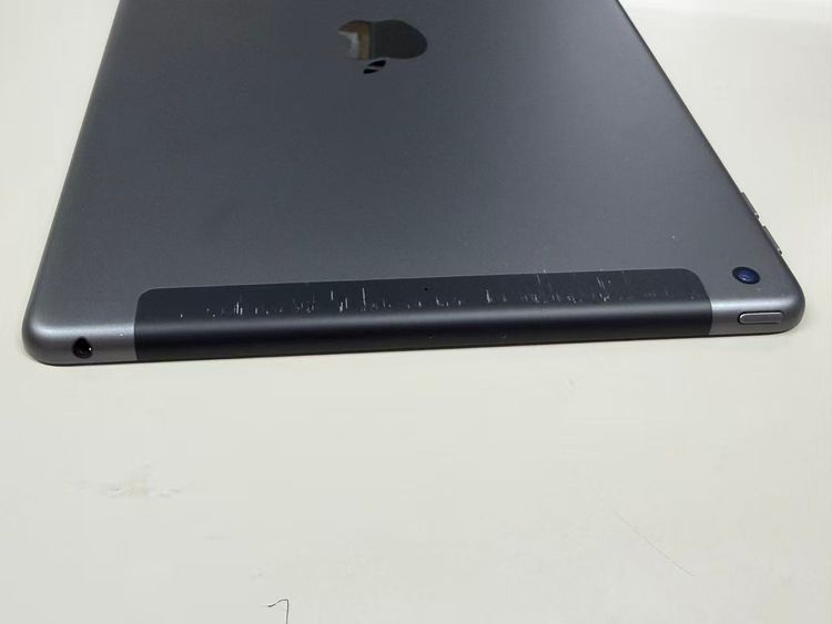 ����87% ����SIM�ե꡼ Apple iPad(��8����) 32GB ���ڡ�������