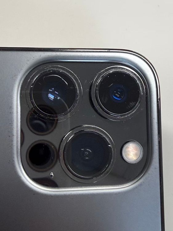 ��ư�������ʡ� ����100%SIM�ե꡼ iPhone13 Pro 2568GB Graphite
