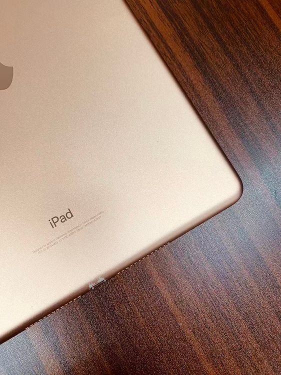 ��������Apple iPad ��6���� Wi-Fi��128GB Gold �Хåƥ꡼���̾�
