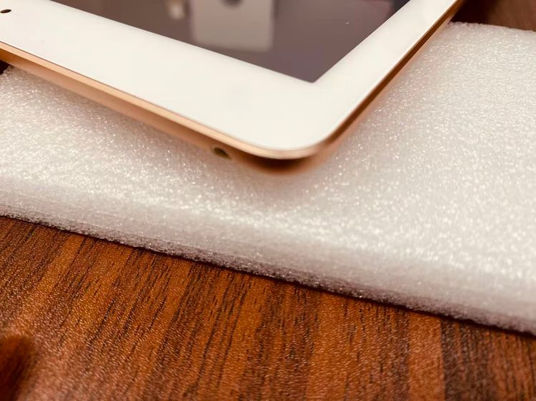 Apple iPad ��6���� Wi-Fi 128GB Gold �����겻�̥ܥ���Ǥ�