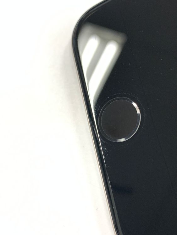 �ڥ�Х���BOX�� ���� ����80%SIM�ե꡼iPhone SE(�裳����) 64GB