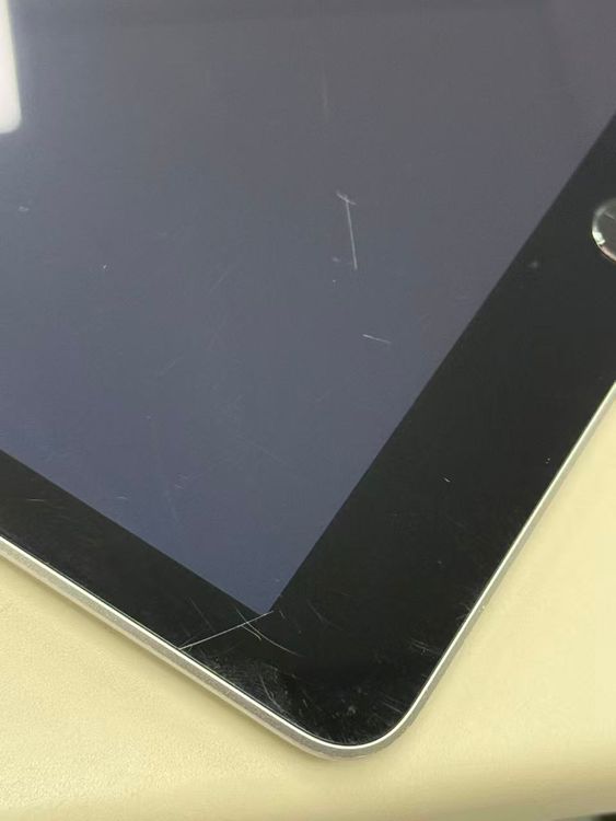 �ڥ�Х���BOX�� ����89�� iPad ��5���� 32GB ����С�
