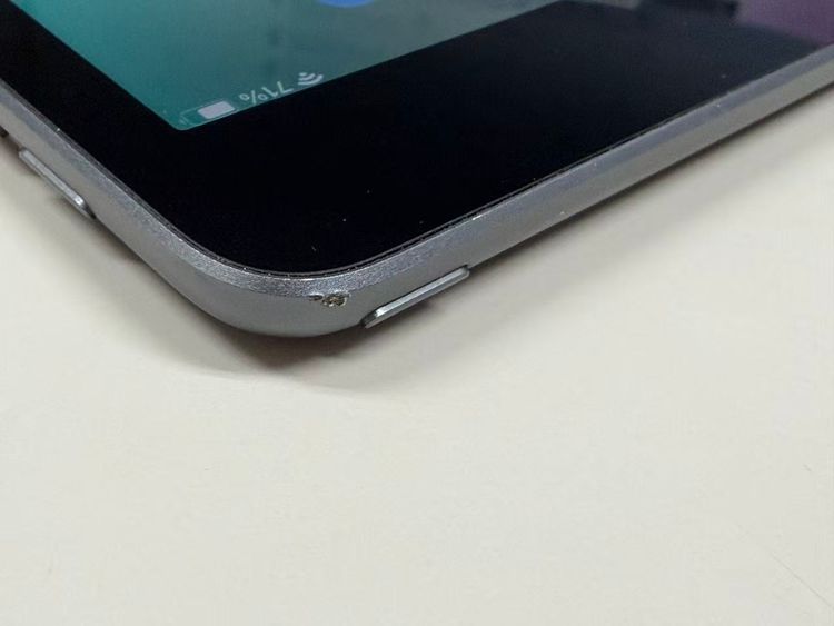 ����50% apple iPad (��8����) 128GB ���ڡ������� WiFi��ǥ�