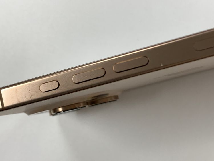 �ڥ�Х���BOX�� ����96%SIM�ե꡼ iPhone16 Pro 256GB �ǥ����ȥ����˥���